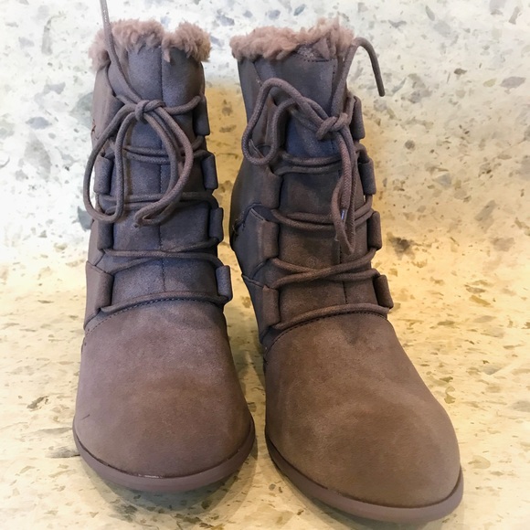Not Rated Fleece Lined Booties New Never Worn - Picture 4 of 5